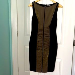 Karen Millen LBD with shiny detail panel - sz 8 US